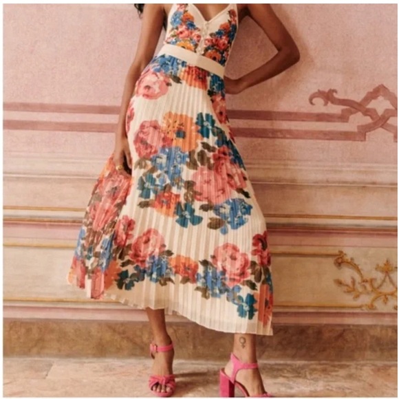 Sezane Dresses & Skirts - NWT Sezane Dilona Skirt Maxi Roses, size 34/US 2